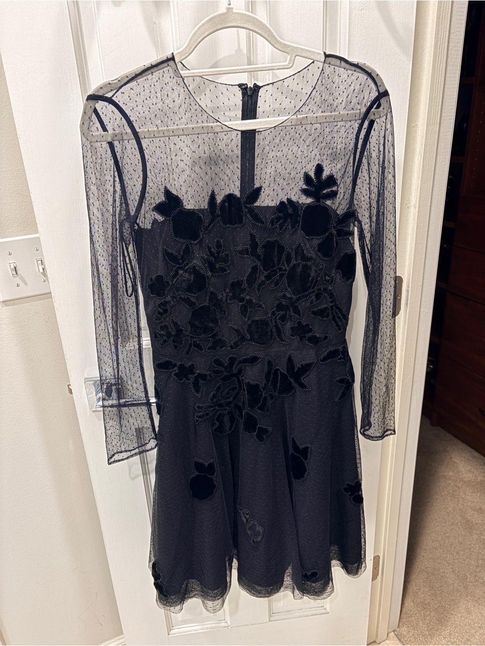 NWOT Sachin + Babi Black Sheer Dot Floral Appliqué Midi Dress size 6 msrp$695